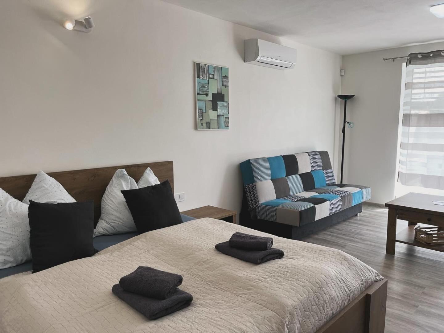 Apartmany U Romany Mírkovice Exteriör bild